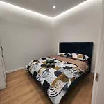 Pandora\'S Box Apartament
